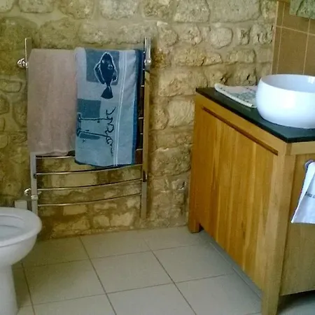 Guest house La Maison De L'aubepin *