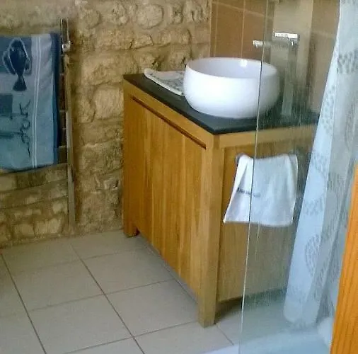 La Maison De L'aubepin Casa de hóspedes Saint-Savinien